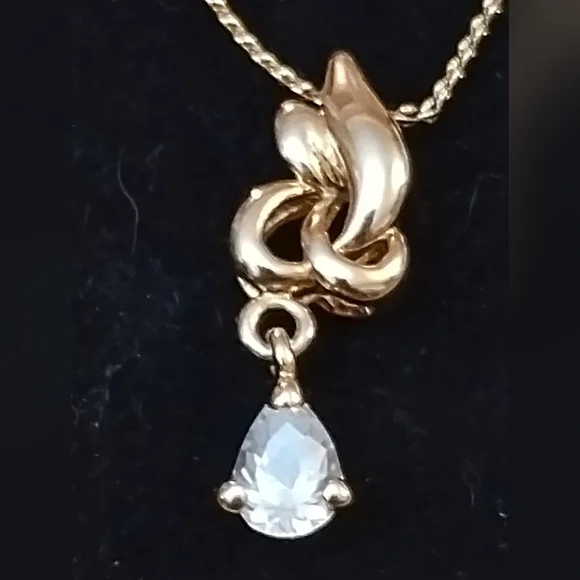 women's necklace and earrings set - Picture 3 of 5